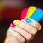 Kolory paznokci na sezon wiosna–lato 2026