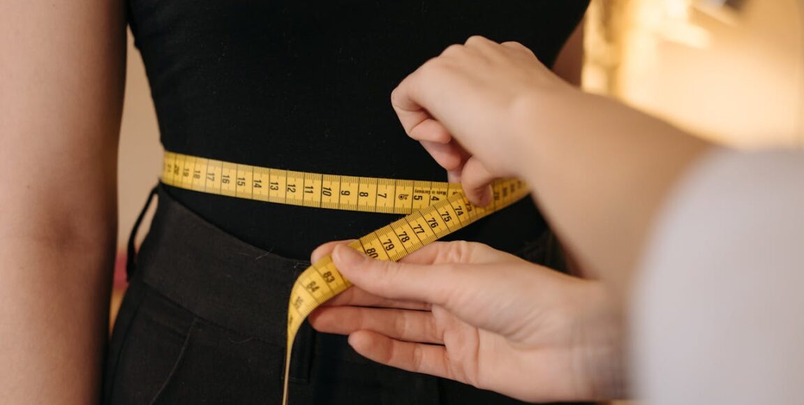 Jak wyszczuplić się ubraniem?